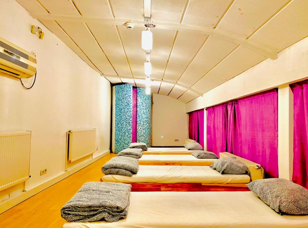 Hostel A.g Romana